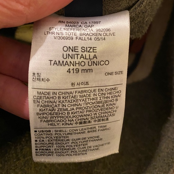 GAP Leather Tote - Picture 7 of 10